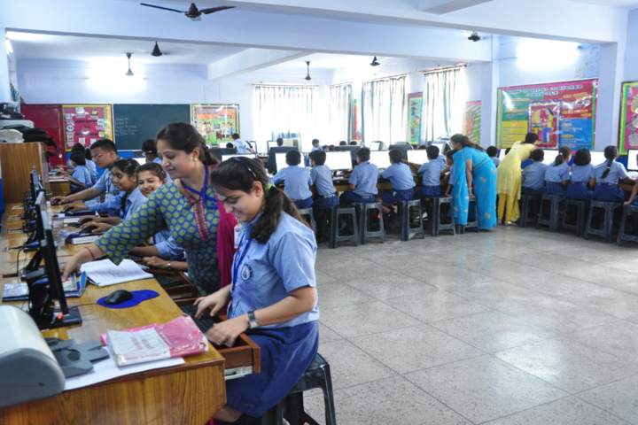 Dehradun Public School-Computer-Lab