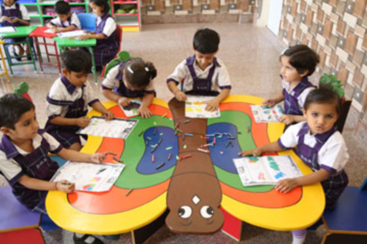 Delhi Global School-Kids activity class