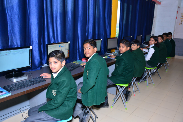 Delhi Public School-Computer-Lab