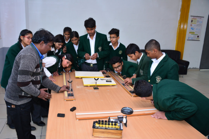 Delhi Public School-Science-Lab