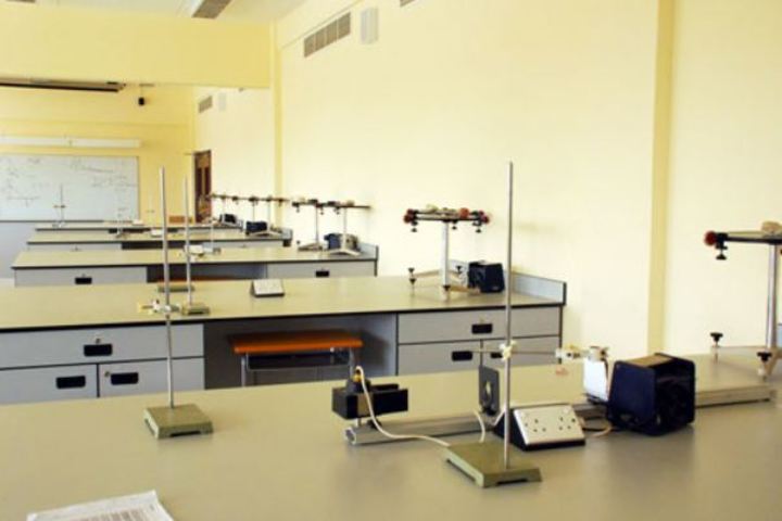 Delhi Public School-Science-Lab
