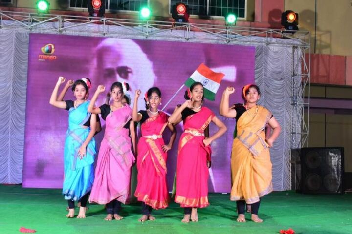 DA Vinci International School-Dance