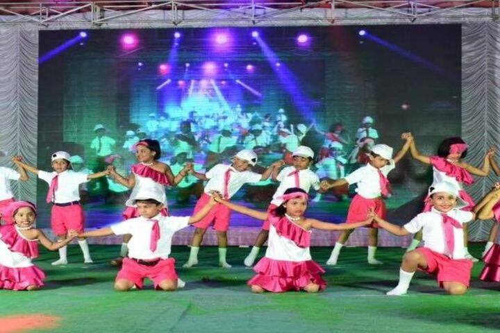 DA Vinci International School-Kids Dance