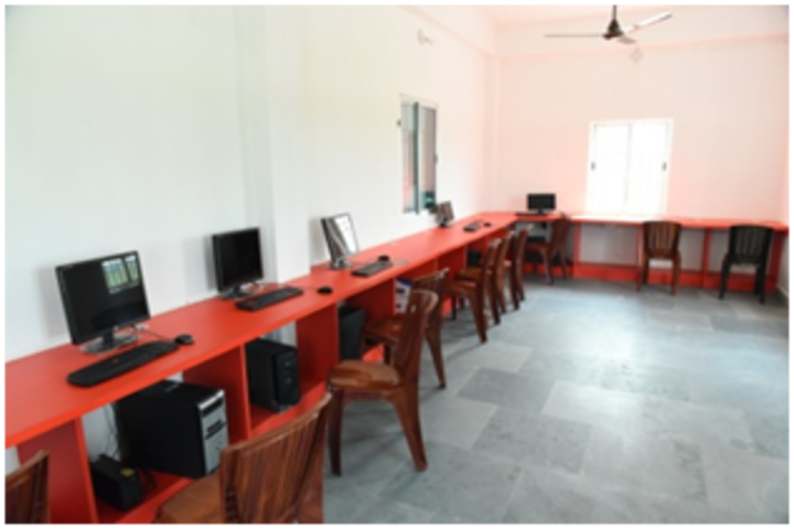 Shanti Niketan Academy-Computer Lab