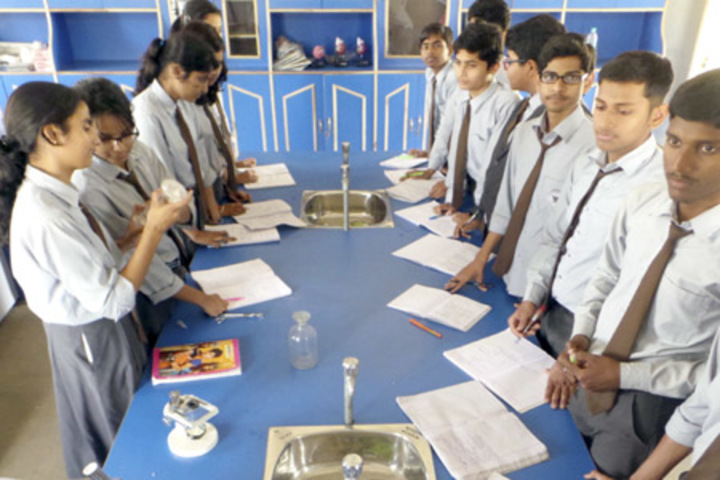 Shanti Niketan Shikshan Sansthan-Science lab