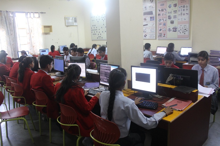 Doon International School-IT-Lab with students