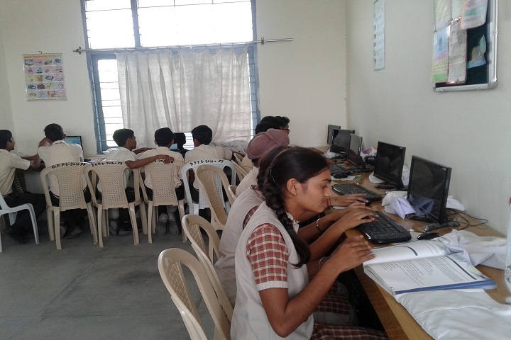 Doons Pride Public School-IT-Lab full view