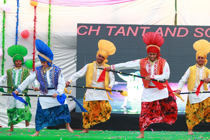 Dr Amrit Lal Isharat Memorial Sun-Events dance