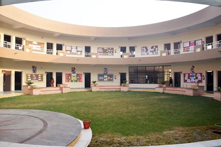 Dr RM Saha Global School-Campus Area