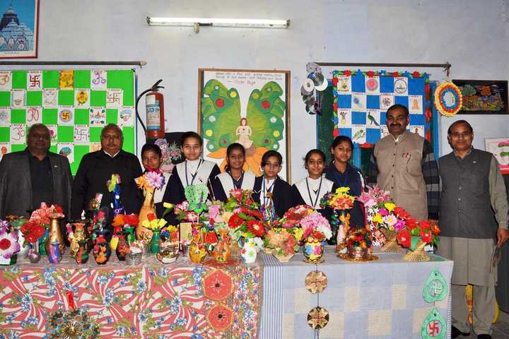 Durgawati Hemraj Tah Saraswati Vidya Mandir-Art