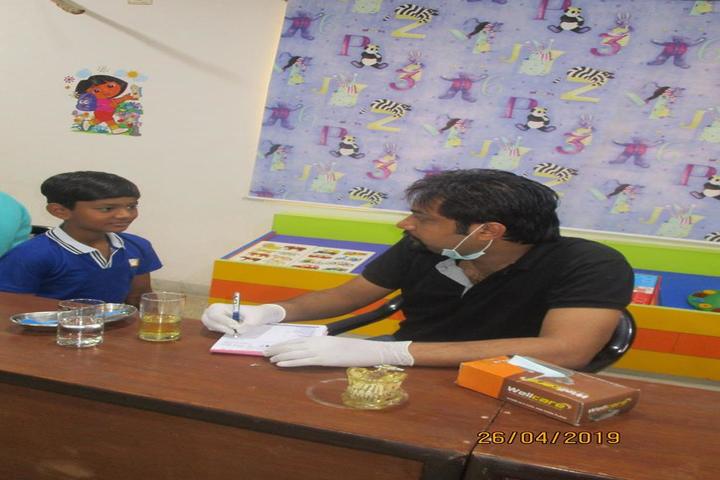 Edify World School Firozabad-Dental checkup for children