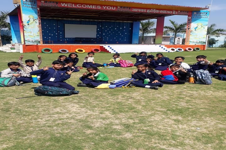 Edify World School Firozabad-School picnic