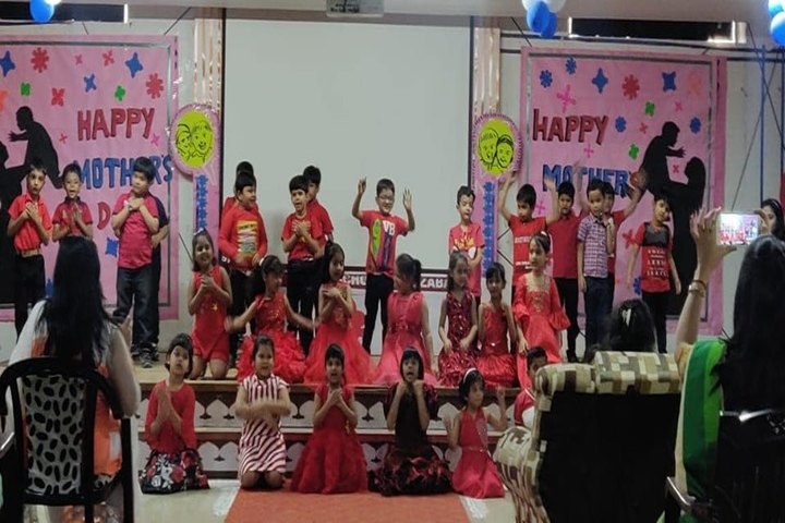 Edify World School Firozabad-Teachers day celebrations by preprimary school children