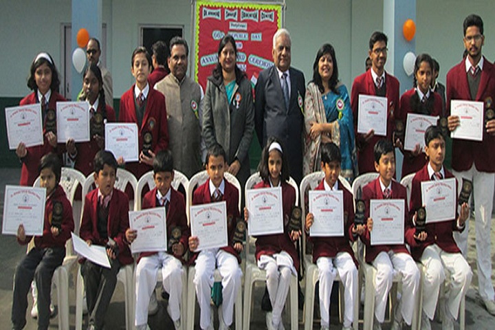 Fertilizer Public School-Certificate distribution