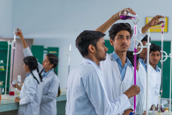 Florets International School-Chemistry Lab