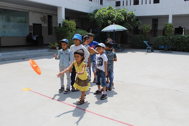 Florets International School-Disk Playing