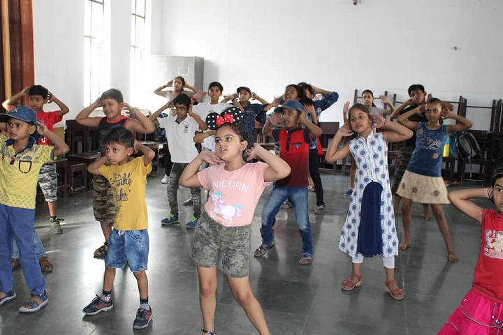 Florets International School-Group Dance by School Children