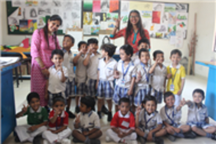Fr Agnel School-School Tour of LKG and UKG