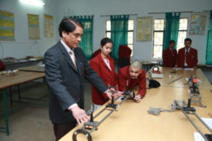 Ghaziabad Public School-Physics Lab