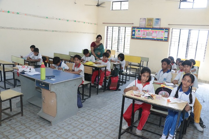 Golden Public School-Classroom