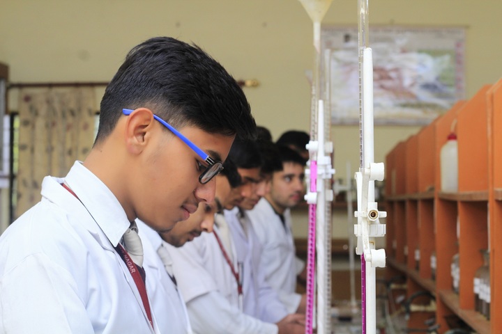 Golden Public School-Laboratory
