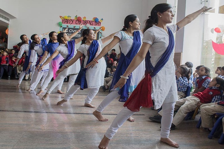 Greater Noida World School-Dance