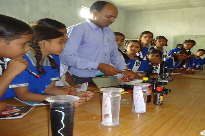 Green Lawns School-Biology Laboratory 1