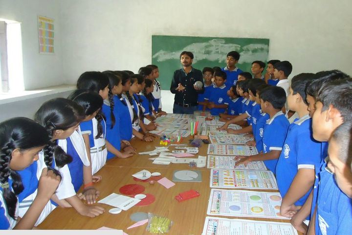 Green Lawns School-Laboratory