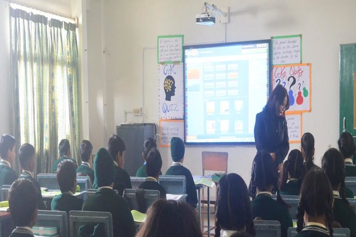 Green Valley English School-Classroom