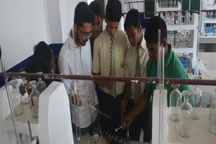 Green Valley English School-Laboratory