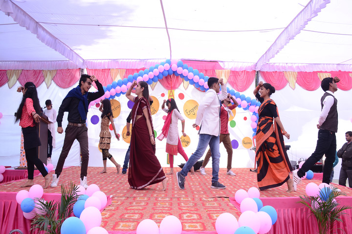 Guru Nanak Modern School-Dance