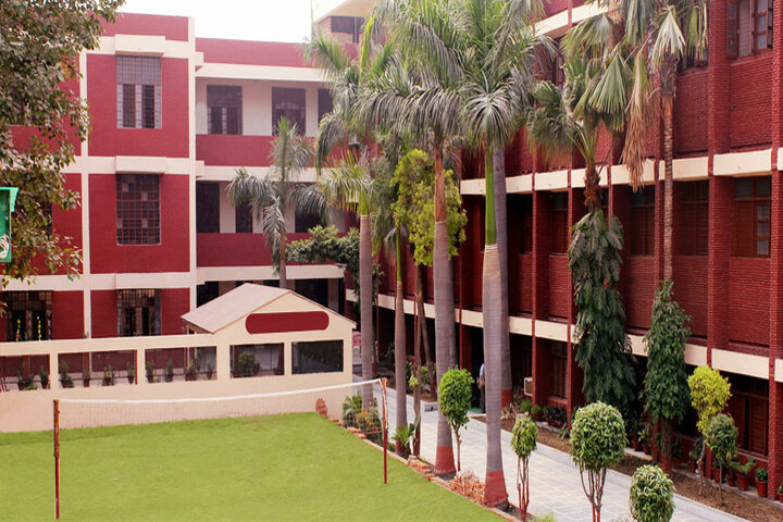 Guru Nanak Public Senior Secondary School-Campus view