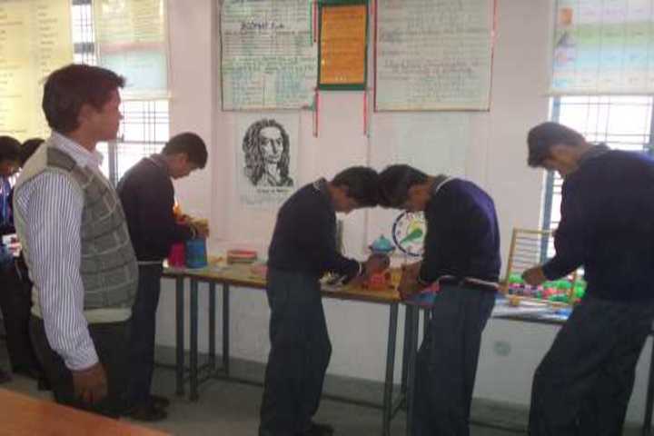 Gurukul Montessori School-Maths Lab