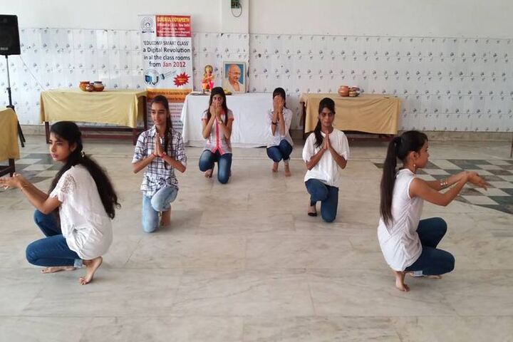 Gurukul Vidyapeeth-Dance