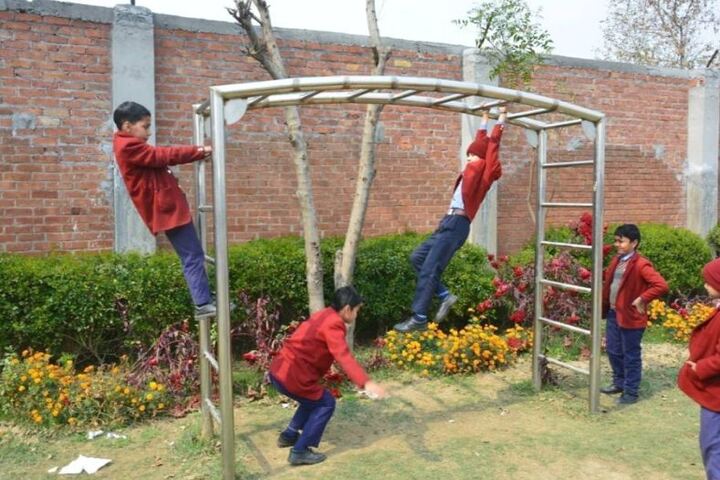 Gurukul Vidyapeeth-Play Area