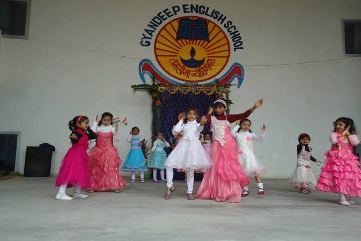 Gyandeep English School-Childrens Day