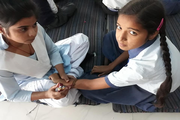 Hari Maya International School-Mehandi Competition