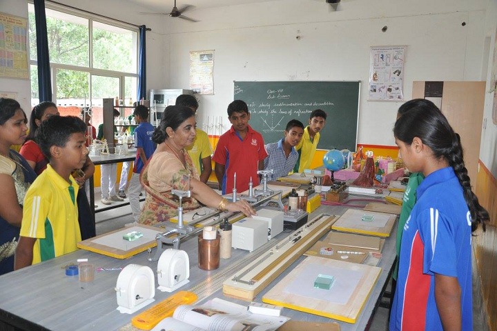 Hastinapur Public School-Chemistry Lab