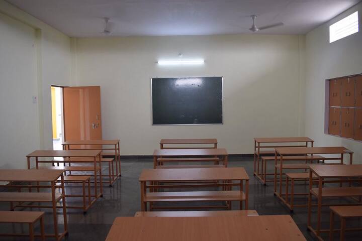 Heaven Garden Junior High School-Classroom