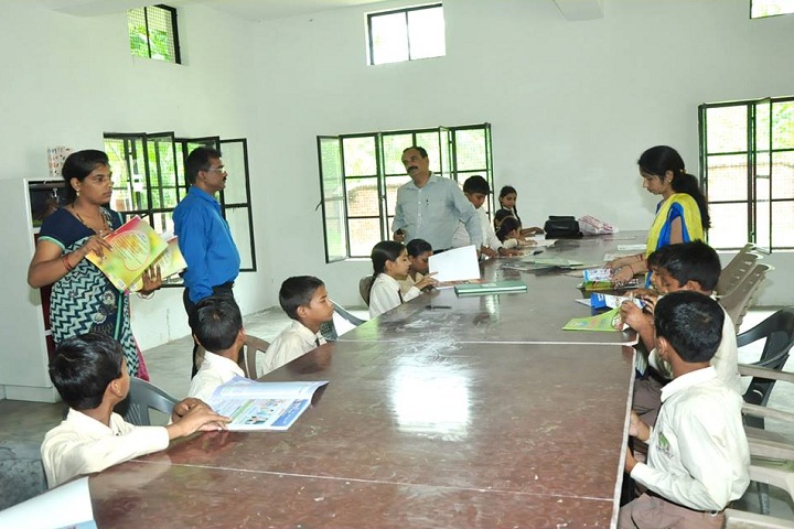 Himalayan Academy-Library with reading room