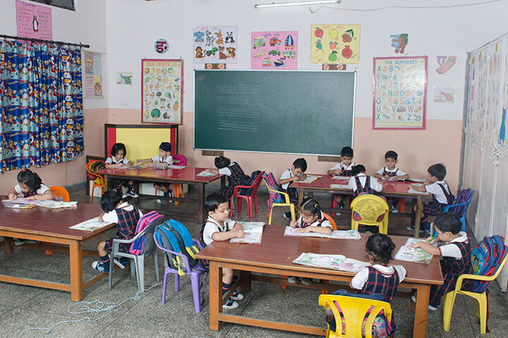 Holy Child School-Art Room