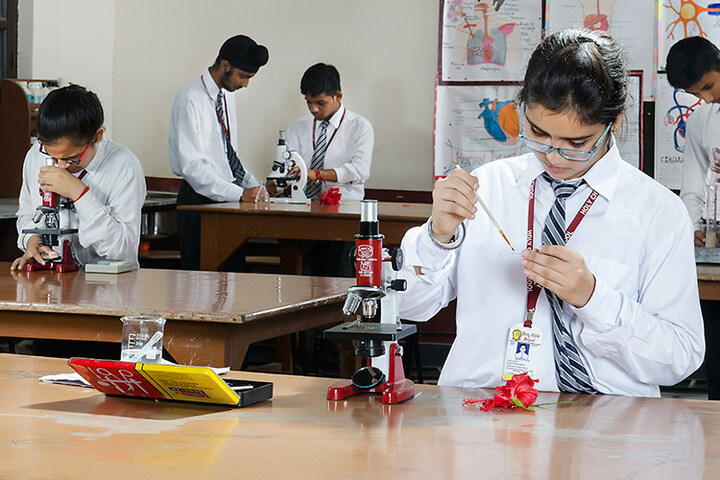 Holy Child School-Biology Lab