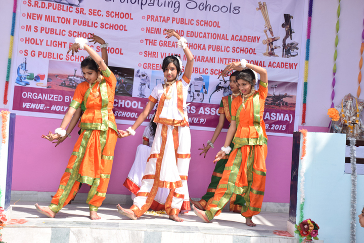 Holy Light Public School-Dance-Performance