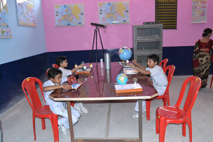 Holy Light Public School-Geography-Lab
