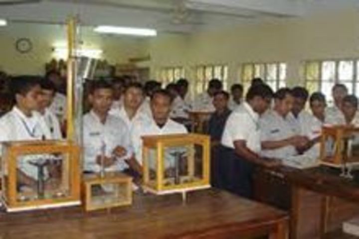 Incredible Public School-Physics Lab