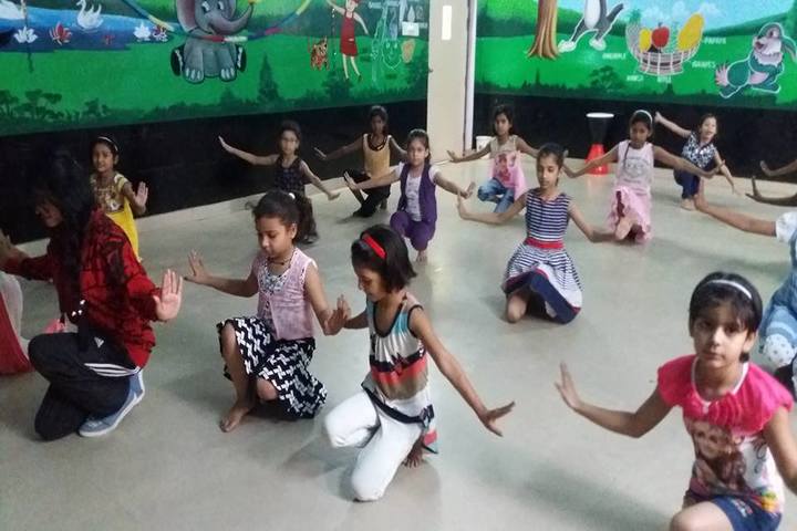 Ivey International School-Dance Room
