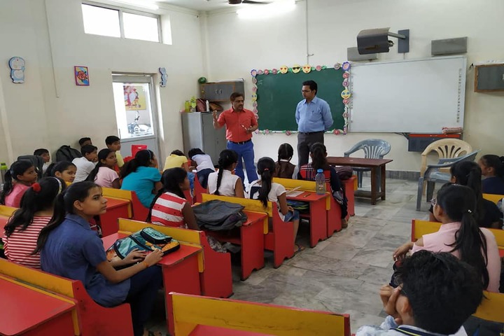 J P Public Academy-Smart Class