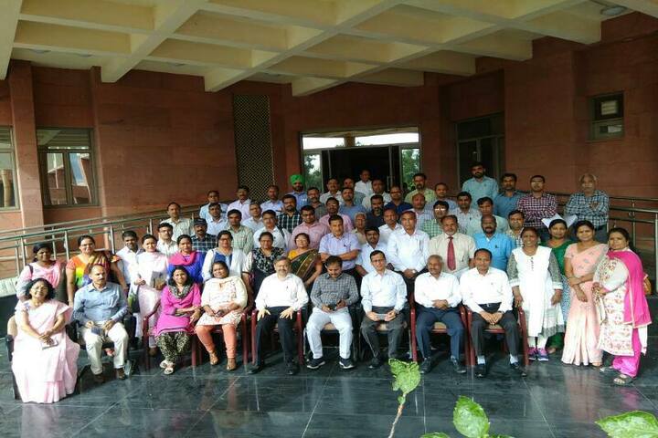 Jawahar Navodaya Vidyalaya Raebareli-Faculty