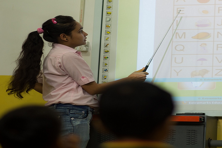 JKG International School-Smart Class