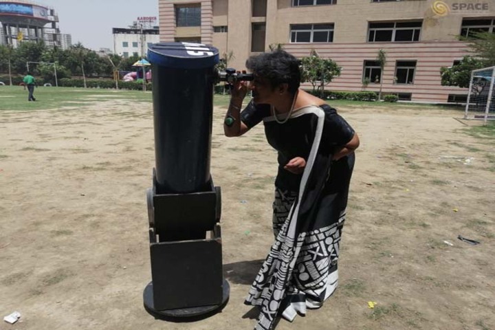 K.R.Mangalam World School-Sun-with-Dobsonian